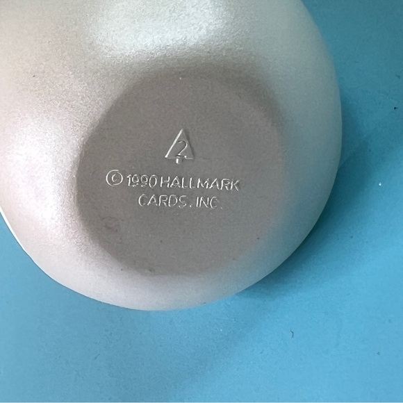 Hallmark Keepsake Ornament Winter Surprise Handcrafted & Dated 1990 QX444-3 - Picture 11 of 13